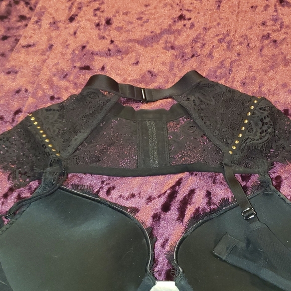 Bra - Picture 2 of 2